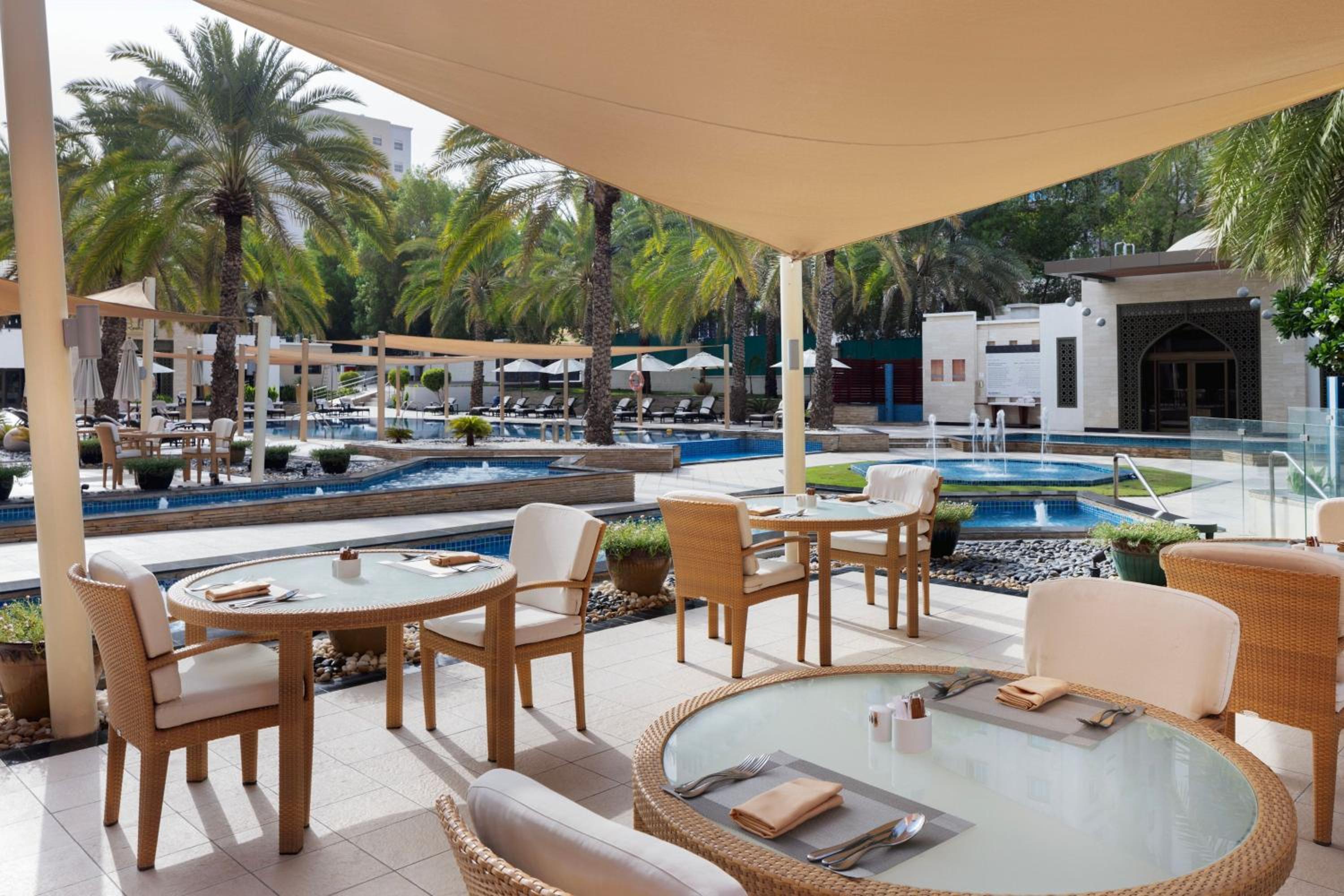 Sheraton Oman Hotel — снимок 9