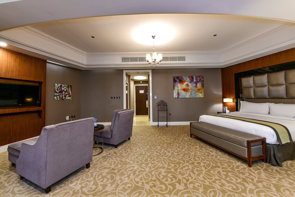 Crowne Plaza Doha West Bay, an IHG Hotel — снимок 4