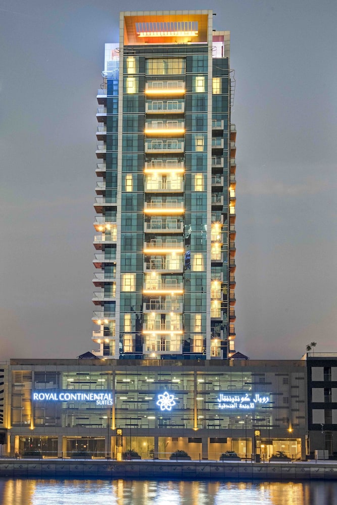 Royal Continental Suites — вид курорта