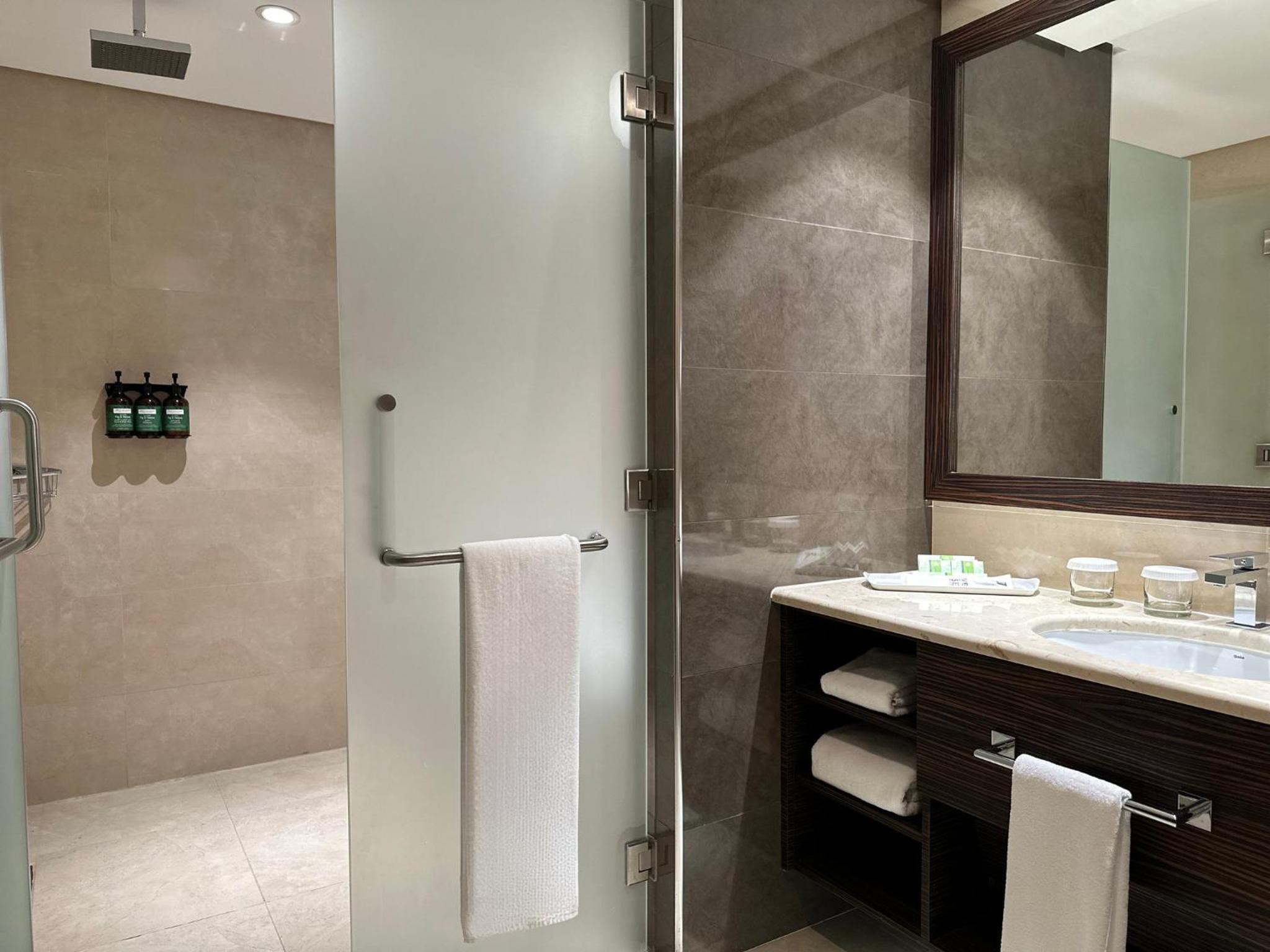 Crowne Plaza Kuwait Al Thuraya City, an IHG Hotel — снимок 10