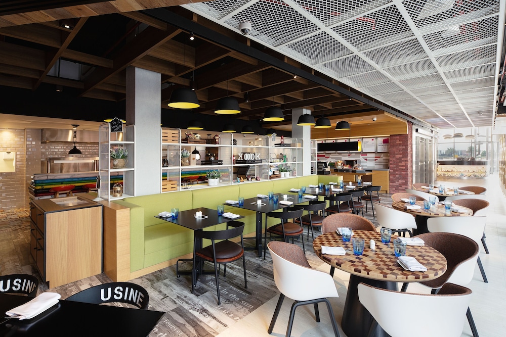 Aloft Dubai South, a Marriott Hotel — снимок 4