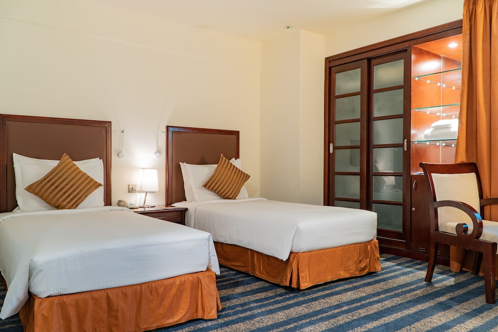 Al Ain Palace Hotel — снимок 8