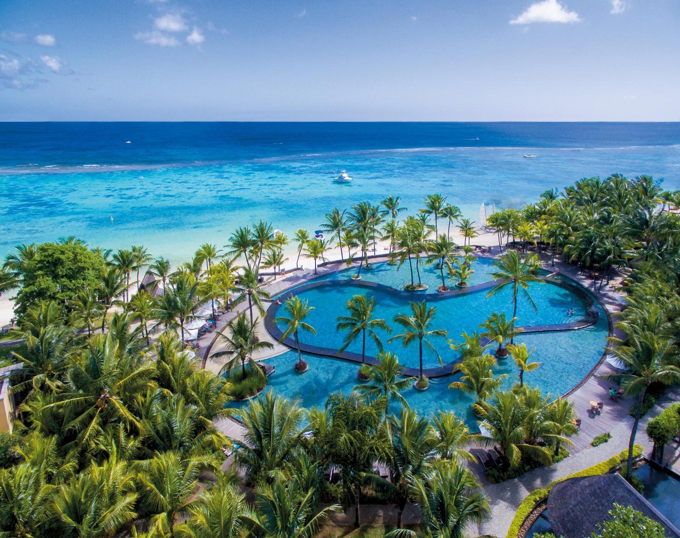 Trou aux Biches Beachcomber Golf Resort & Spa — вид курорта