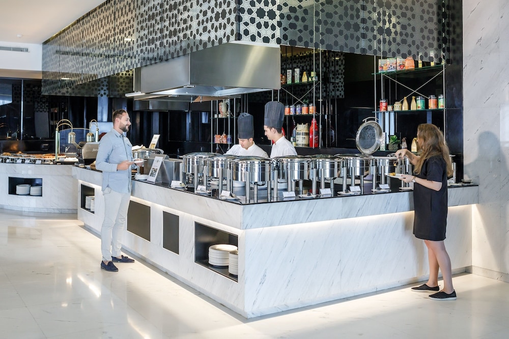 Royal M Hotel — снимок 7