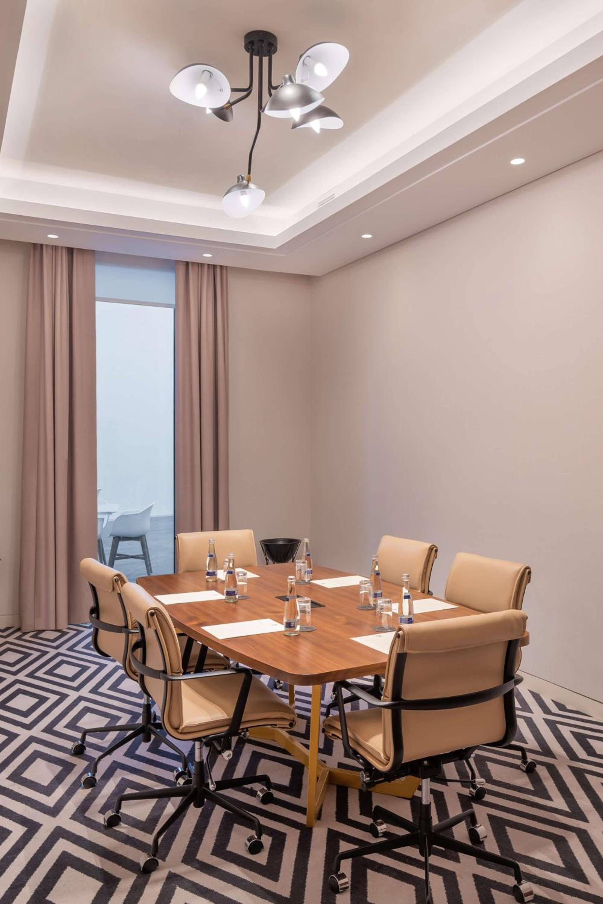 The WB Abu Dhabi, Curio Collection by Hilton — снимок 7