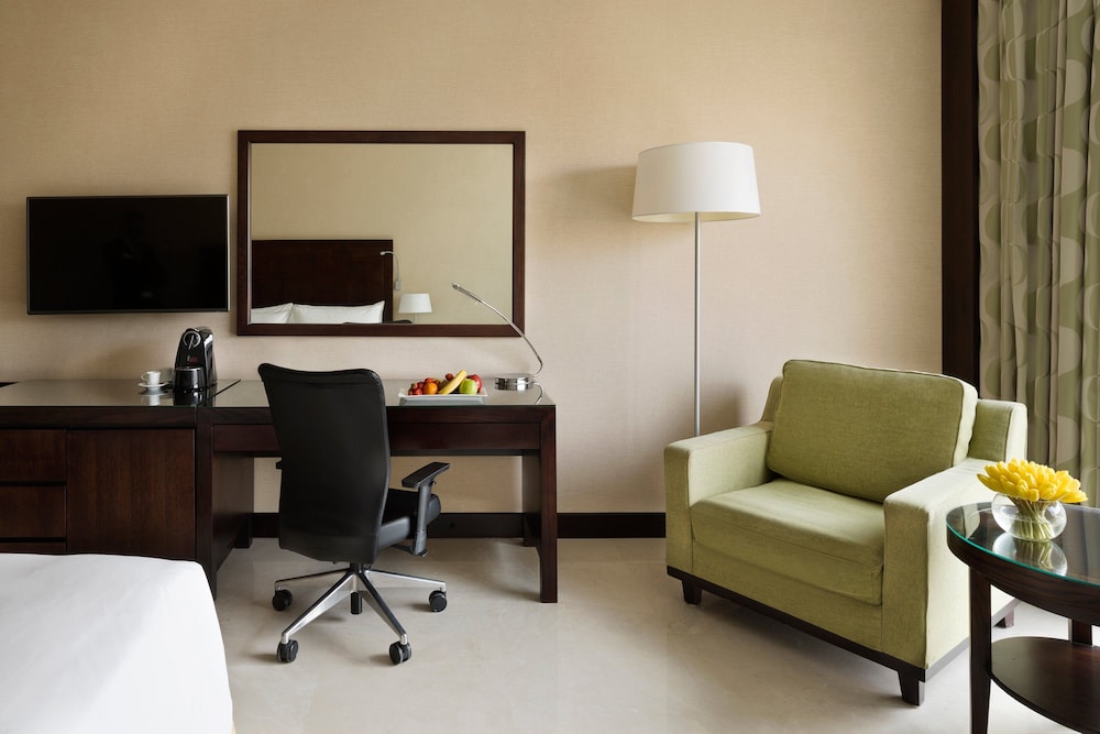 Crowne Plaza Jeddah, an IHG Hotel — снимок 11