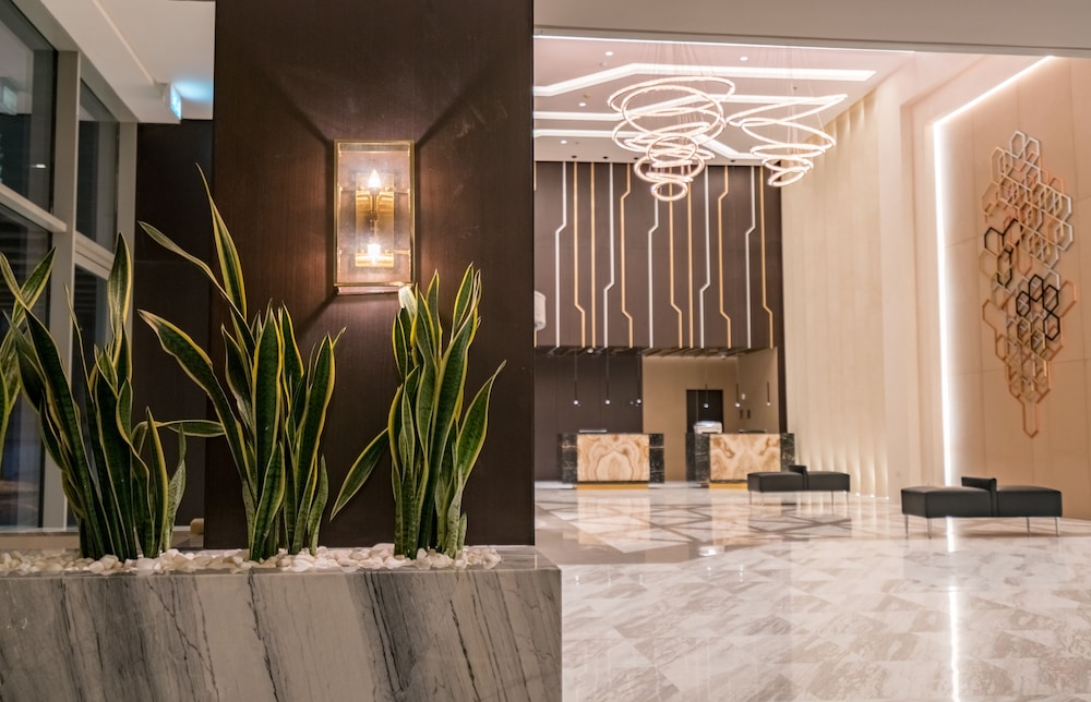 The Grove Hotel & Conference Centre — снимок 25