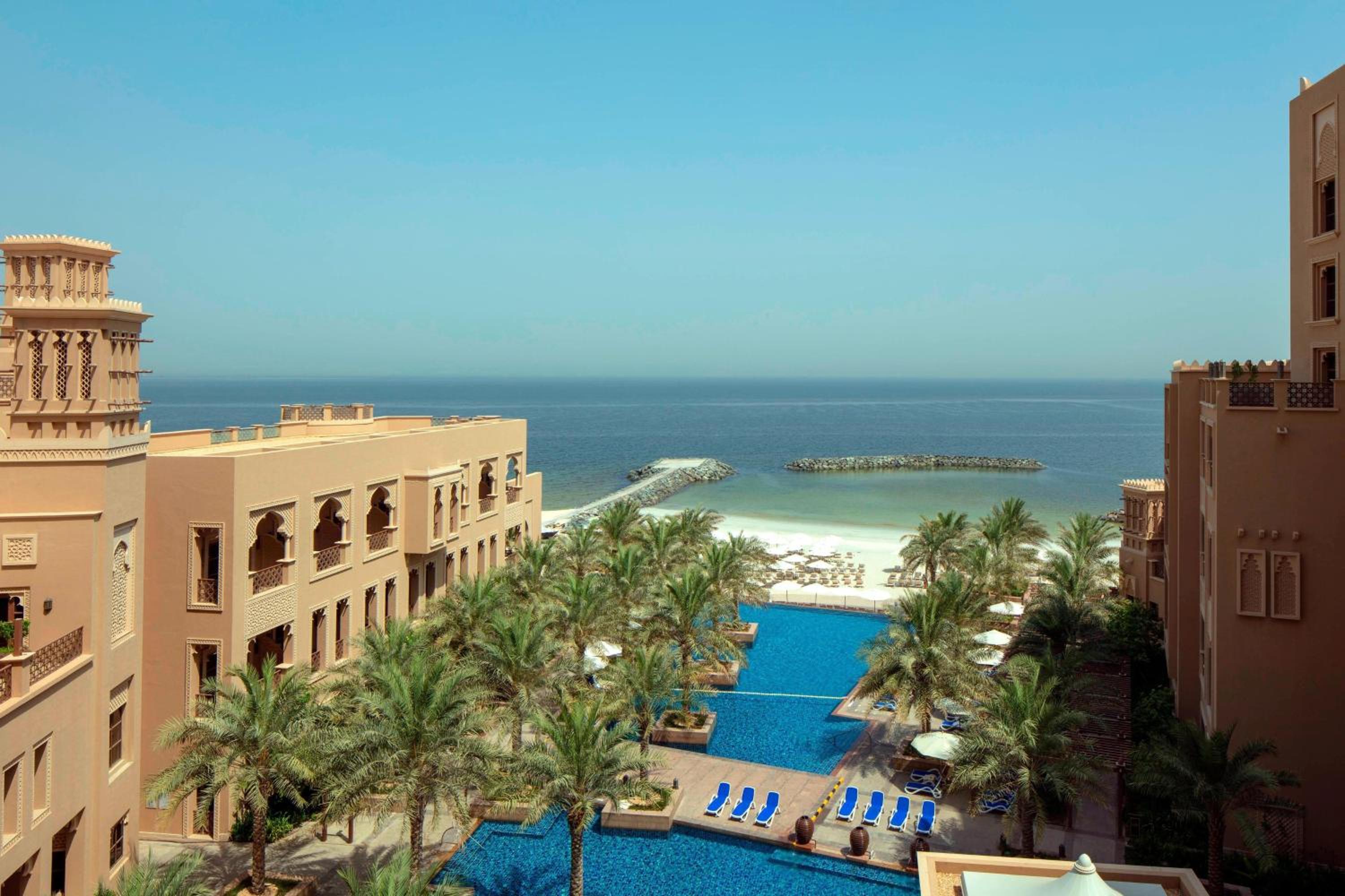 Sheraton Sharjah Beach Resort & Spa — снимок 12