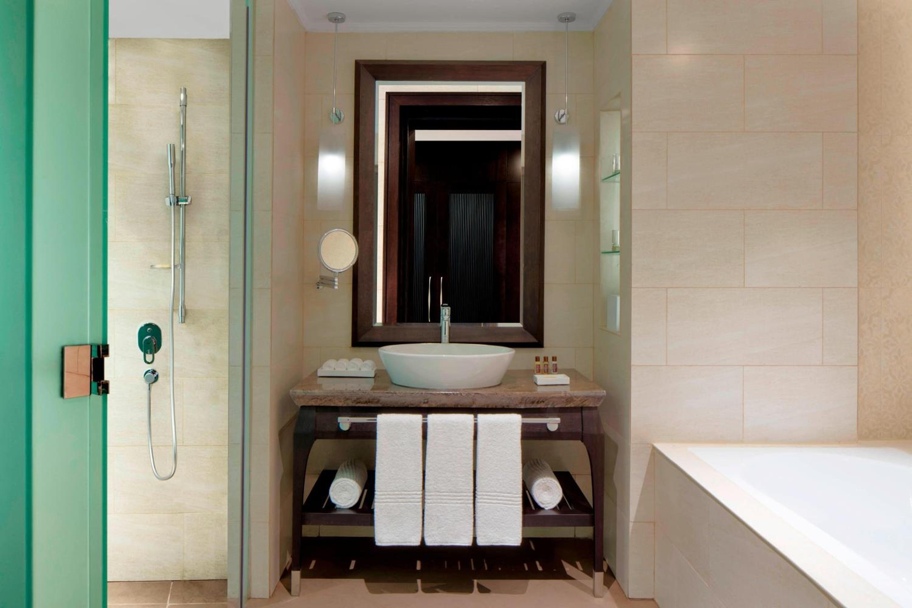 Sheraton Sharjah Beach Resort & Spa — снимок 17