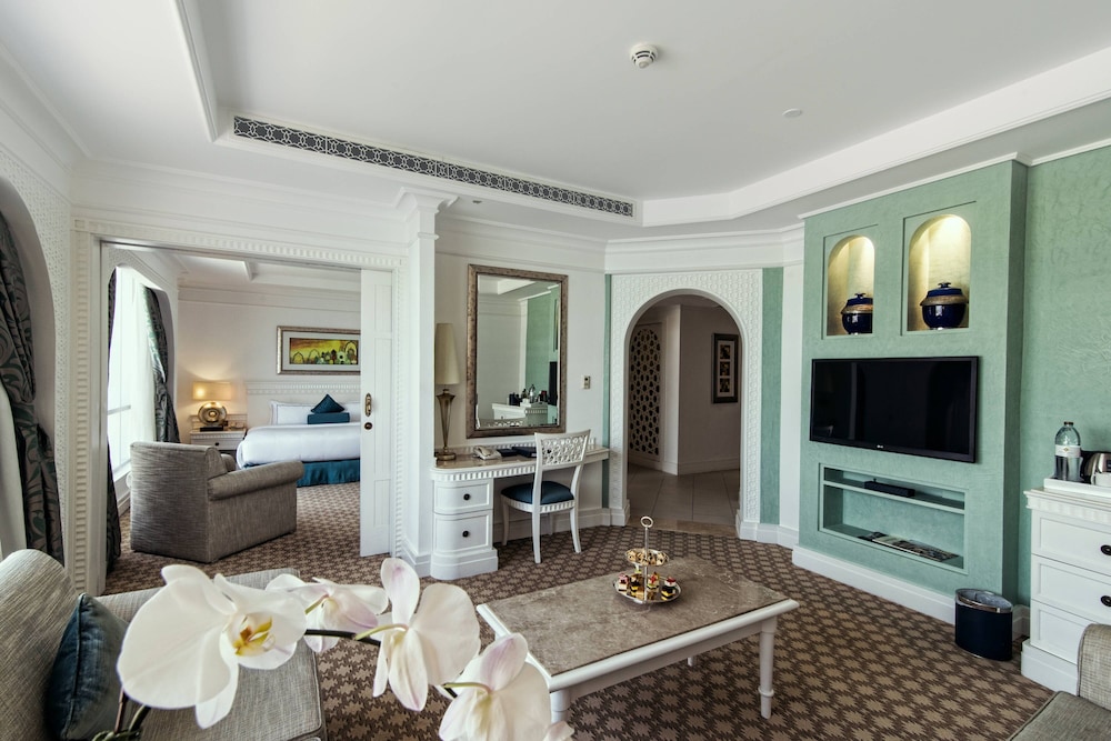 Habtoor Grand Resort, Autograph Collection — снимок 14