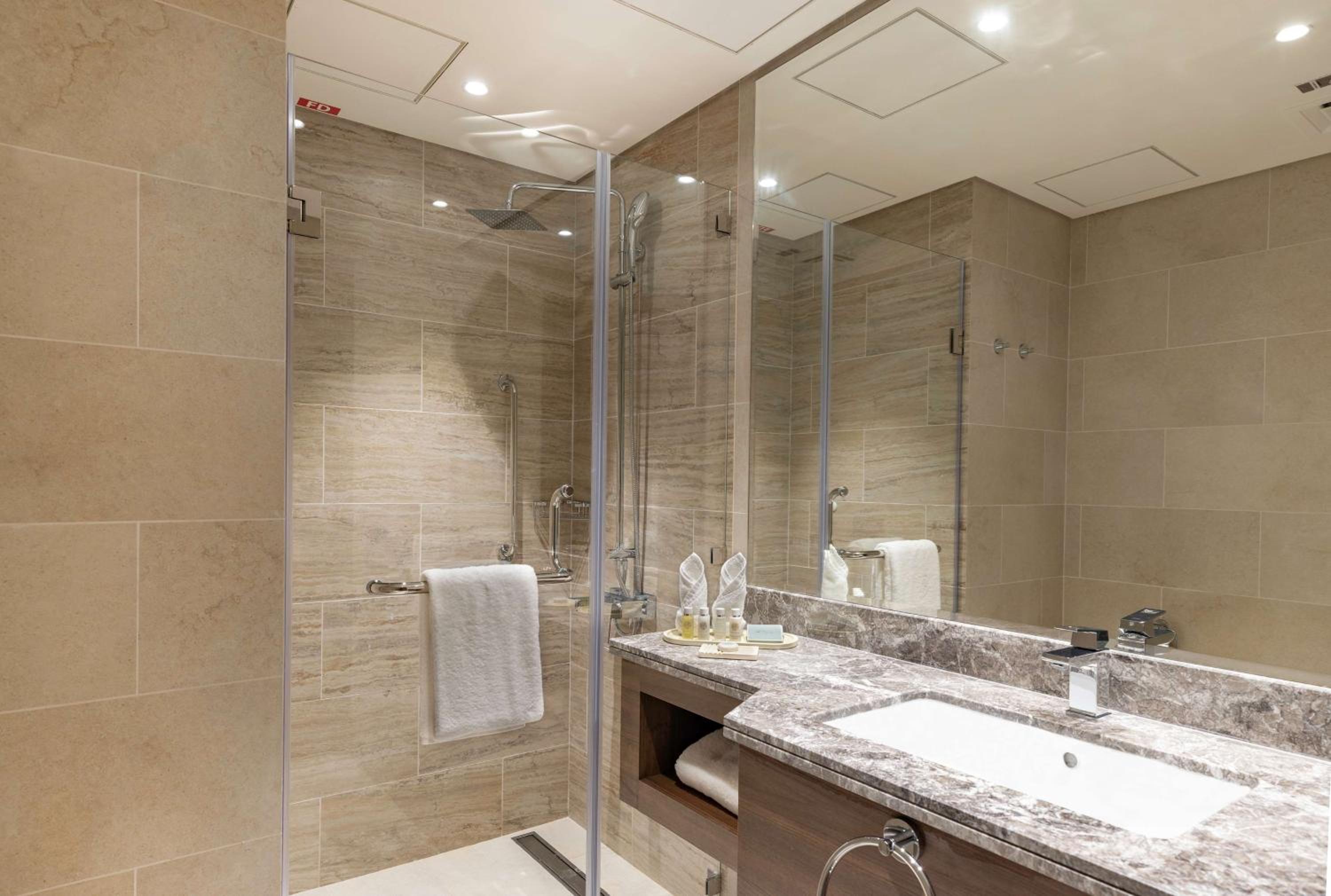 DoubleTree by Hilton Doha Downtown — снимок 6