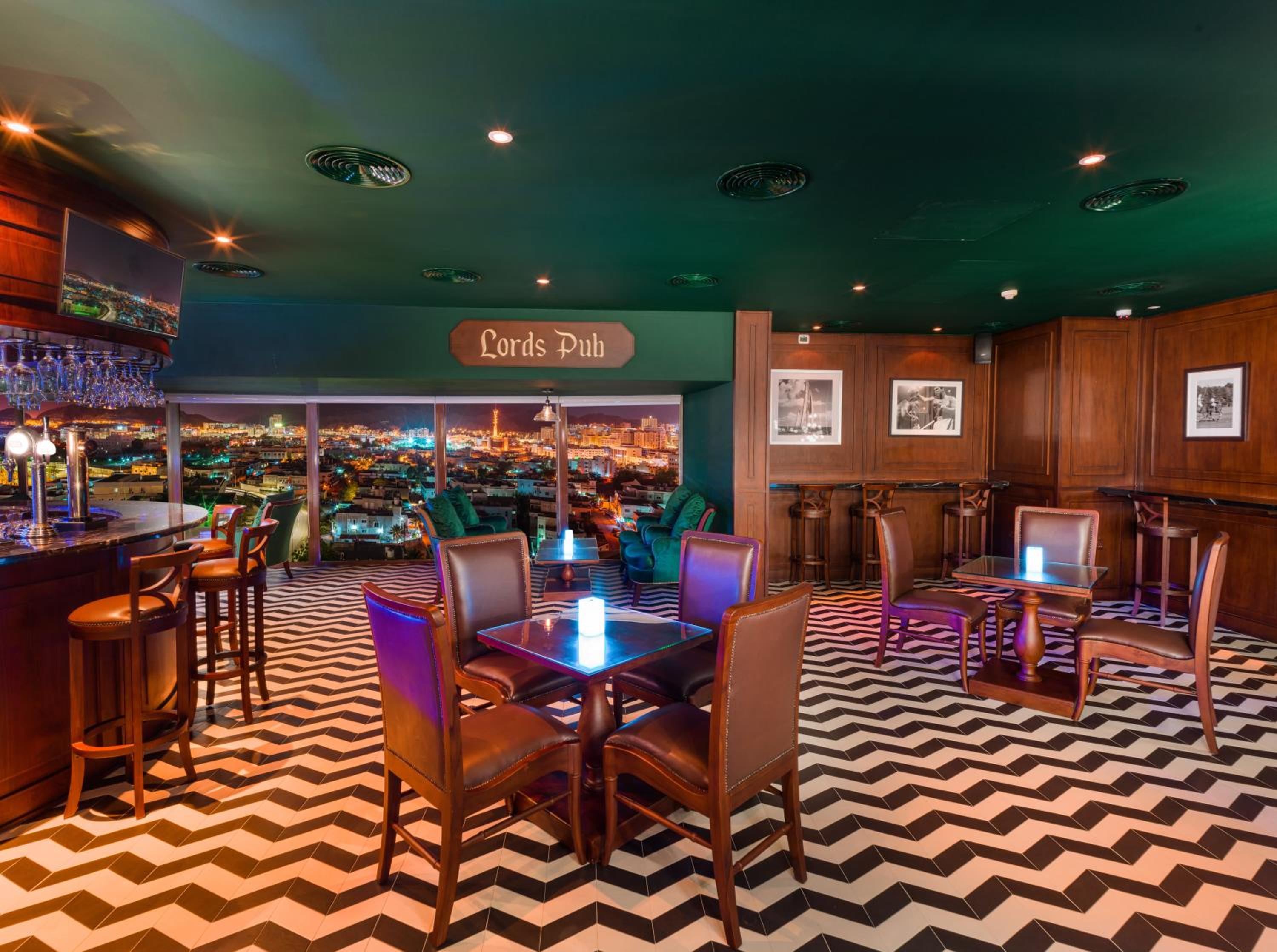 Al Falaj Hotel — снимок 7