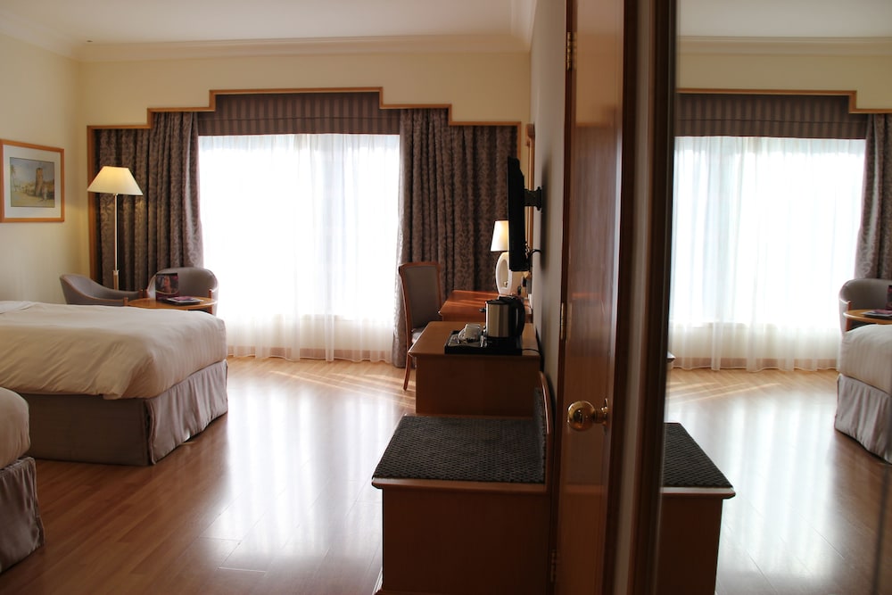 Crowne Plaza Abu Dhabi, an IHG Hotel — снимок 6