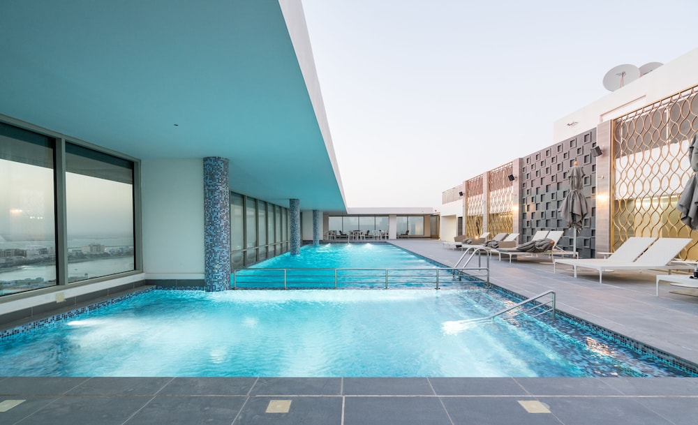 The Grove Hotel & Conference Centre — снимок 6