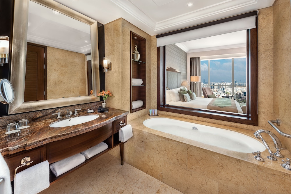 Dusit Thani Abu Dhabi — снимок 27