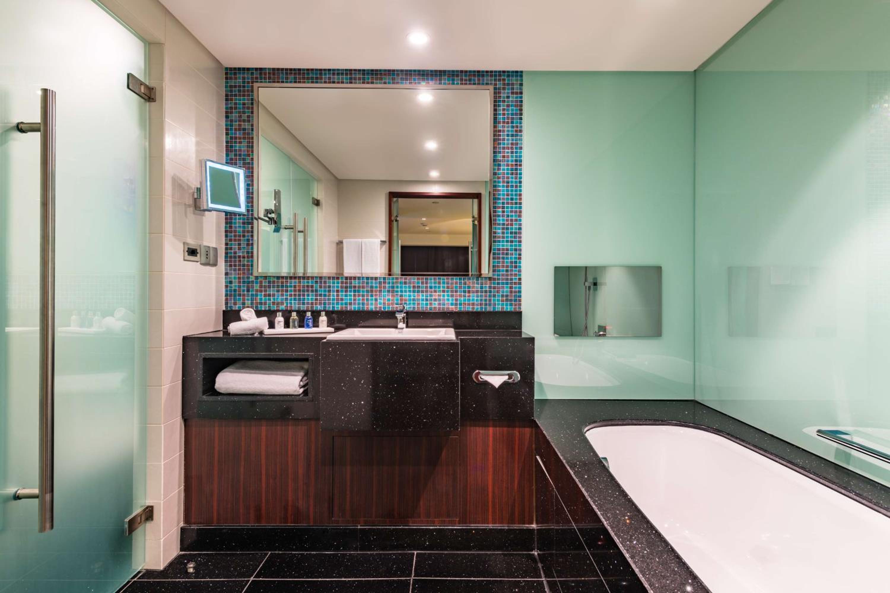 Radisson Blu Hotel, Kuwait — снимок 4
