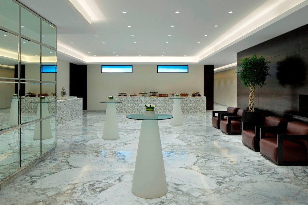 Le Meridien Dubai Hotel & Conference Centre — снимок 4