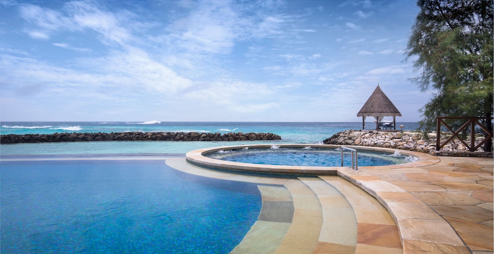 Taj Coral Reef Resort and Spa — снимок 24