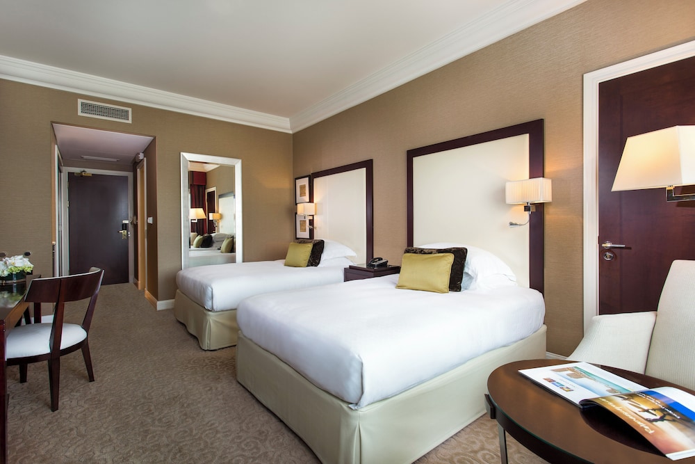 Mövenpick Grand Al Bustan Dubai — снимок 25