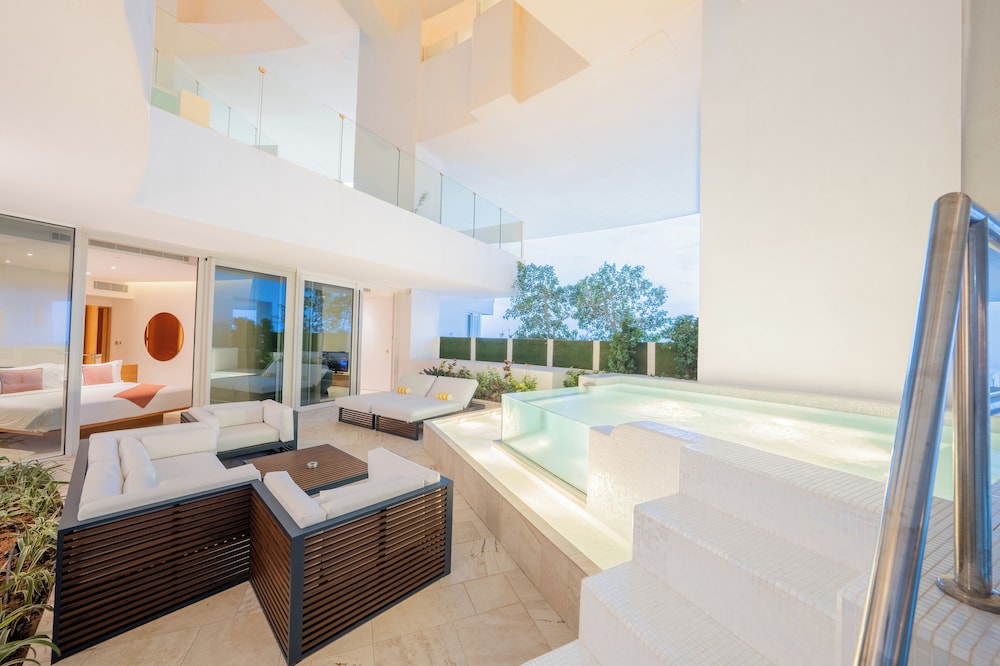 FIVE Jumeirah Village Dubai — снимок 6