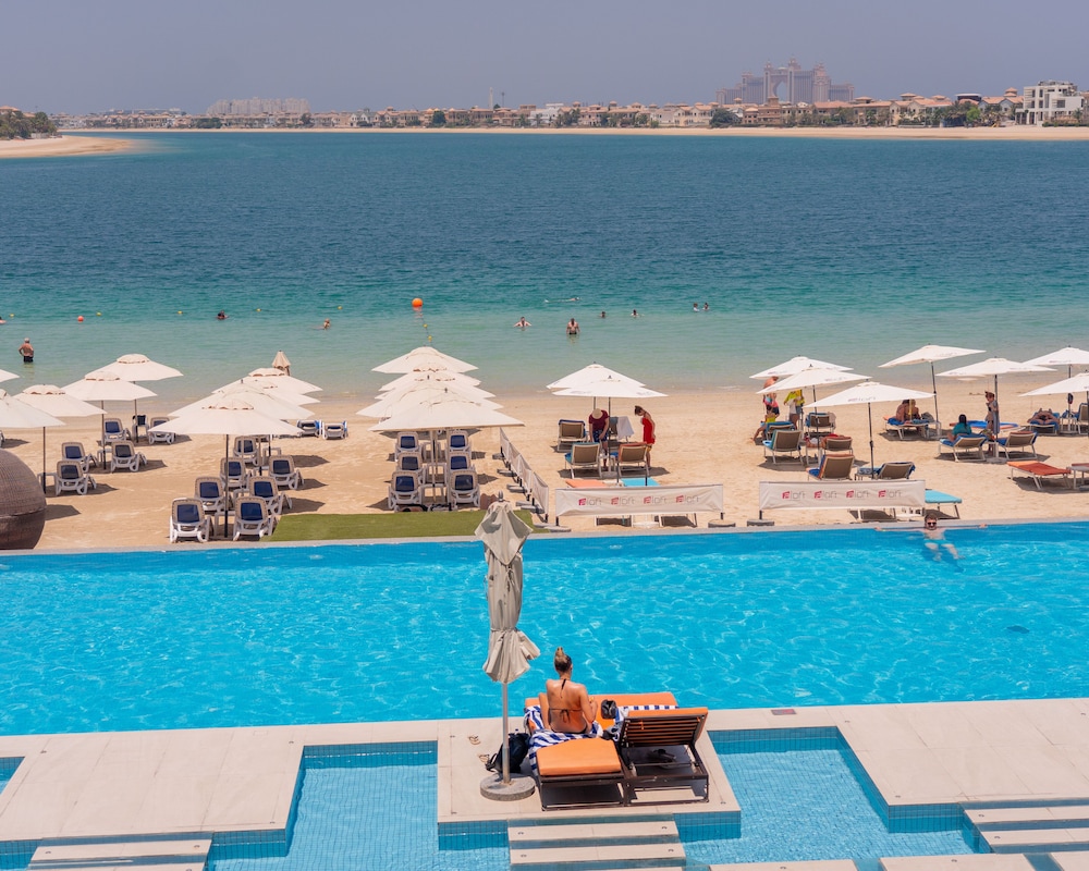 Royal Central Hotel & Resort — вид курорта