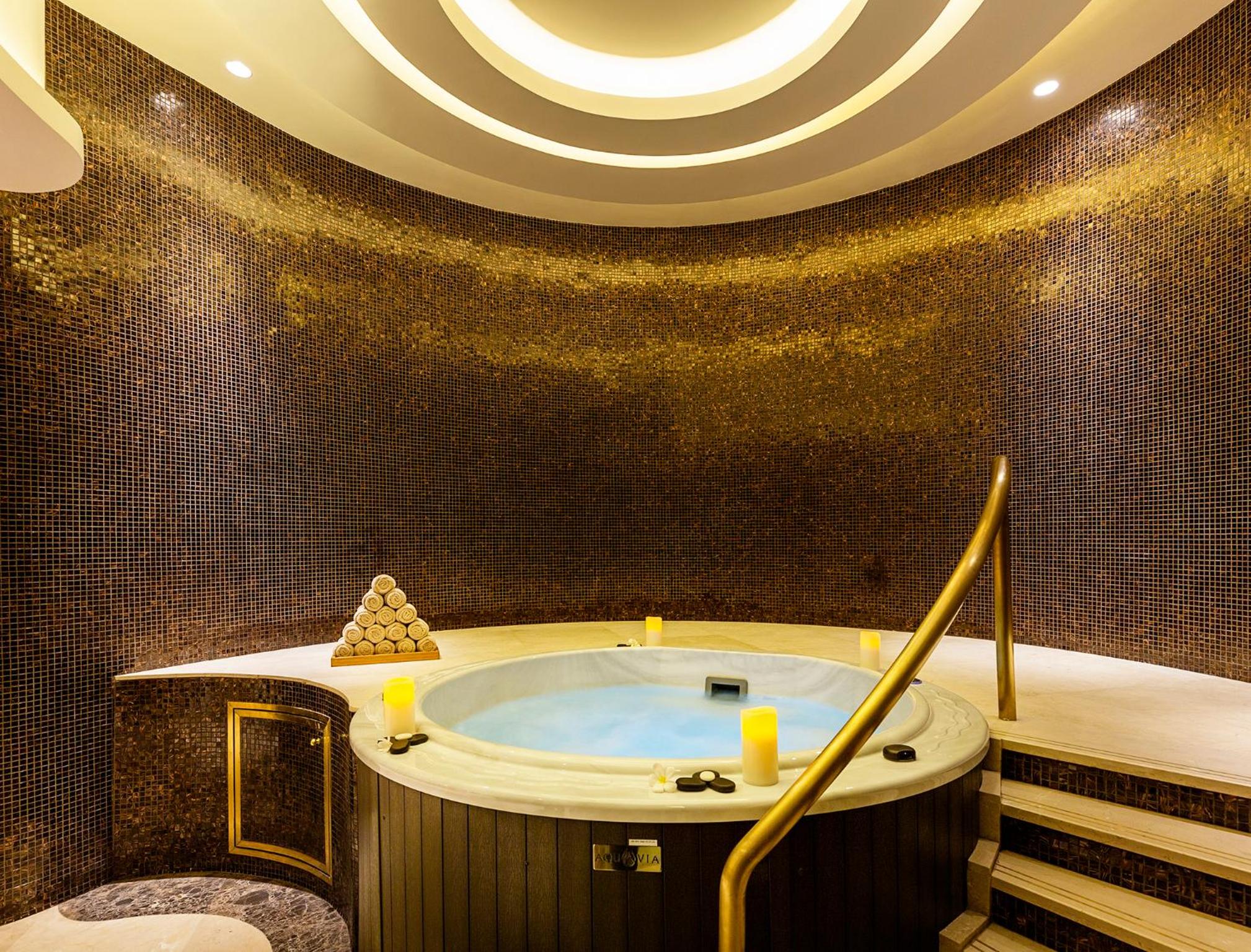 Ezdan Palace Hotel — снимок 20