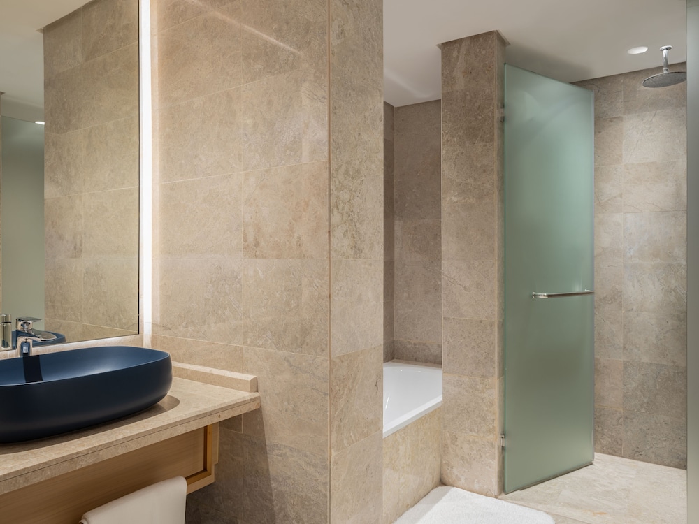Avani Muscat Hotel & Suites — снимок 27