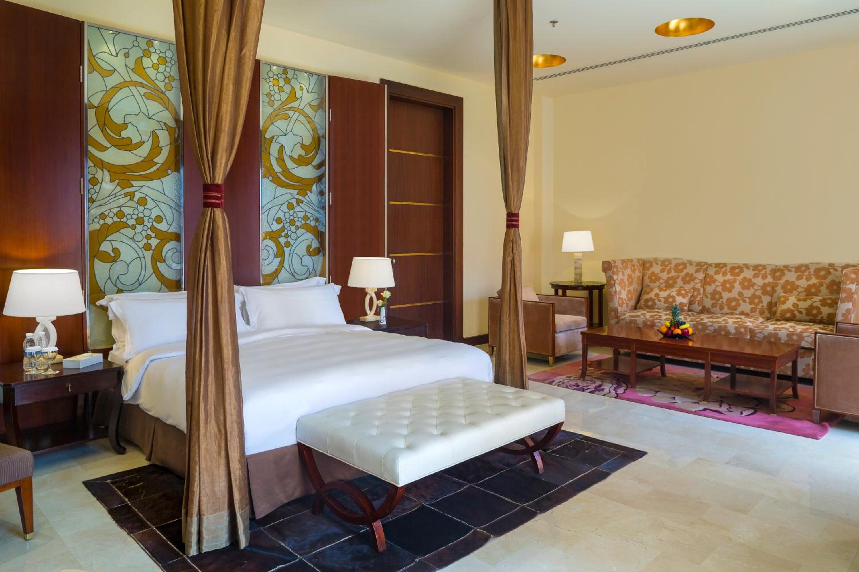 Crowne Plaza Al Khobar, an IHG Hotel — снимок 11
