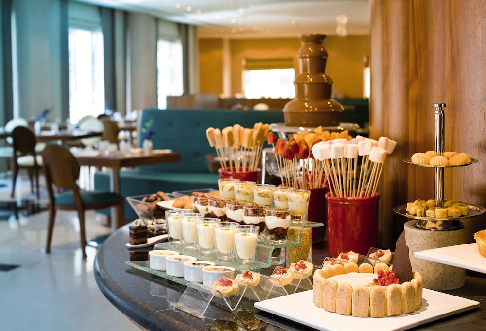 Avani Deira Dubai Hotel — снимок 16