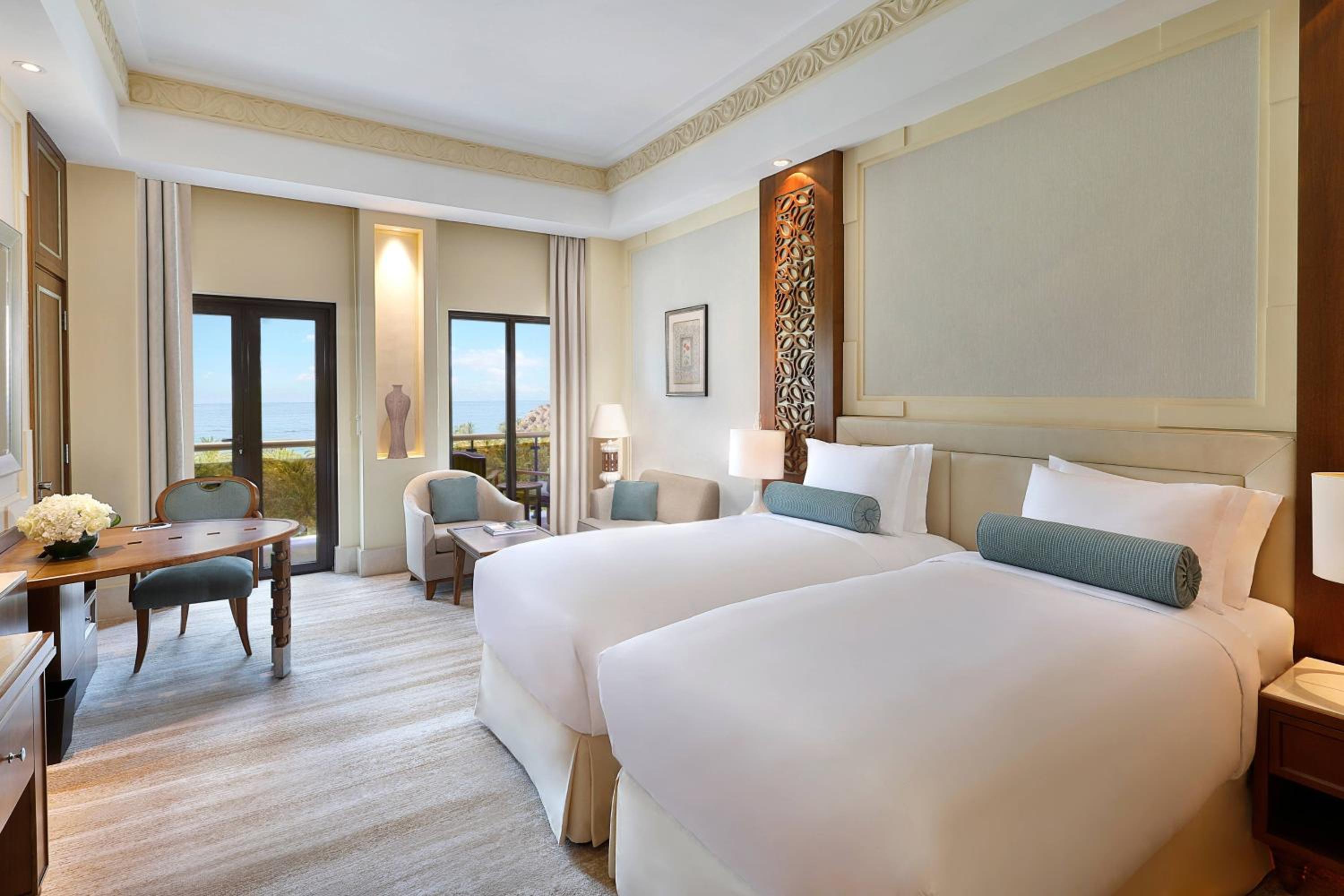 Al Bustan Palace, a Ritz-Carlton Hotel — снимок 23