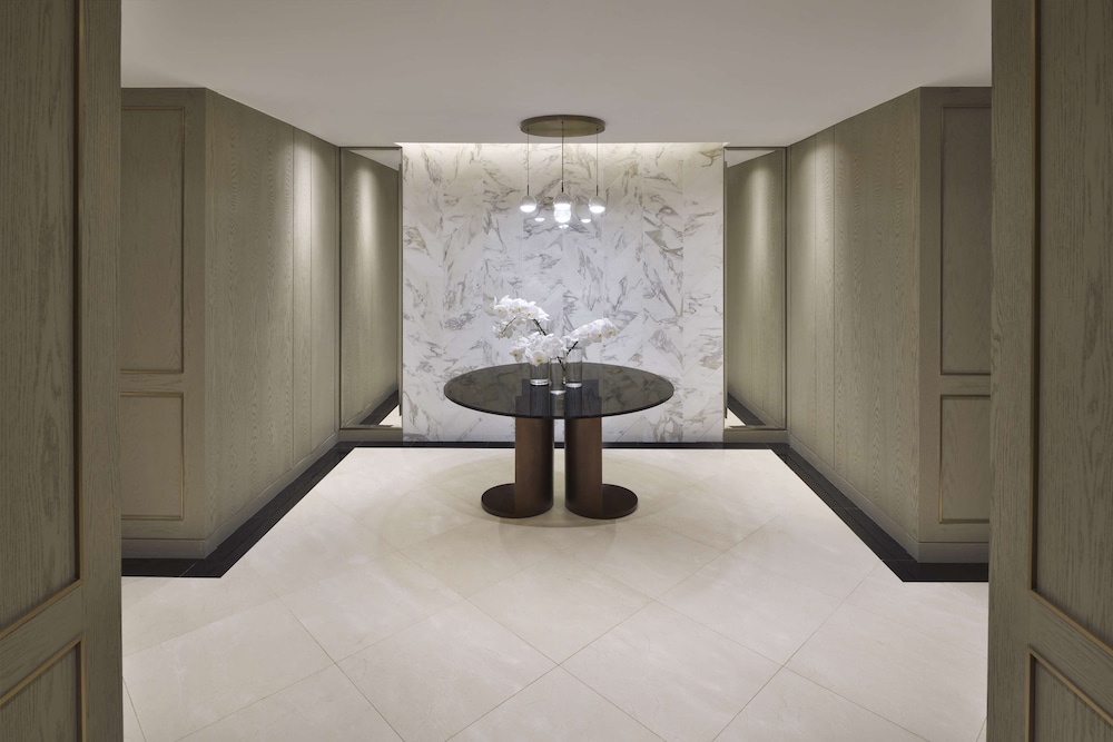 Address Boulevard — снимок 5