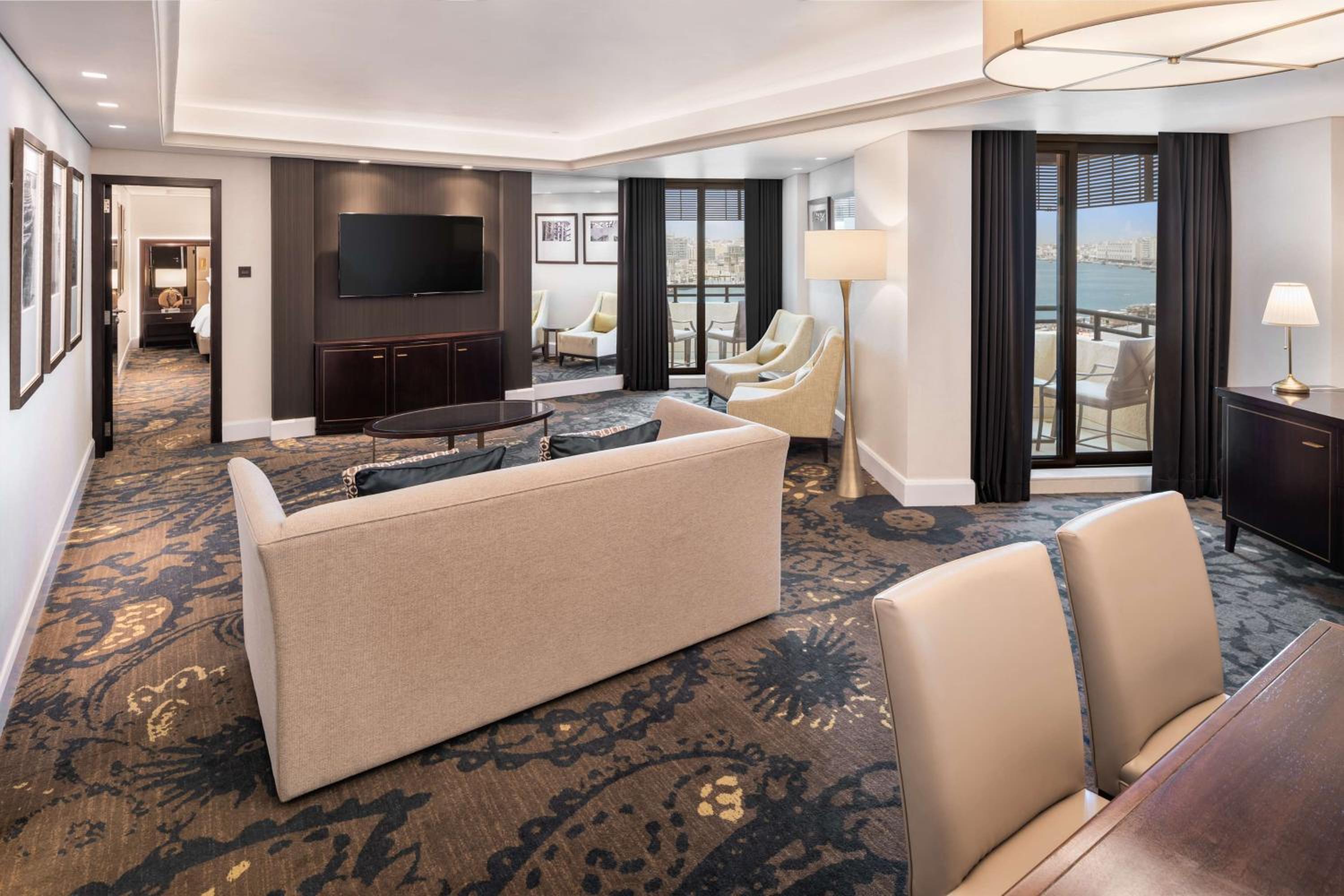 Radisson Blu Hotel, Dubai Deira Creek — снимок 27