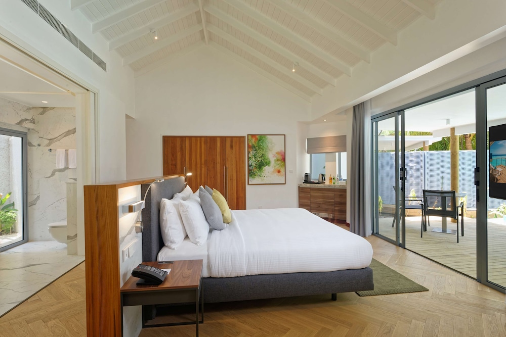 Outrigger Maldives Maafushivaru Resort — снимок 30