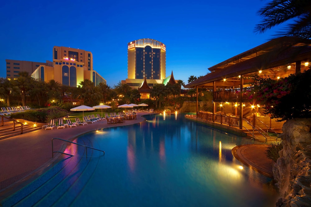 Gulf Hotel Bahrain — вид курорта