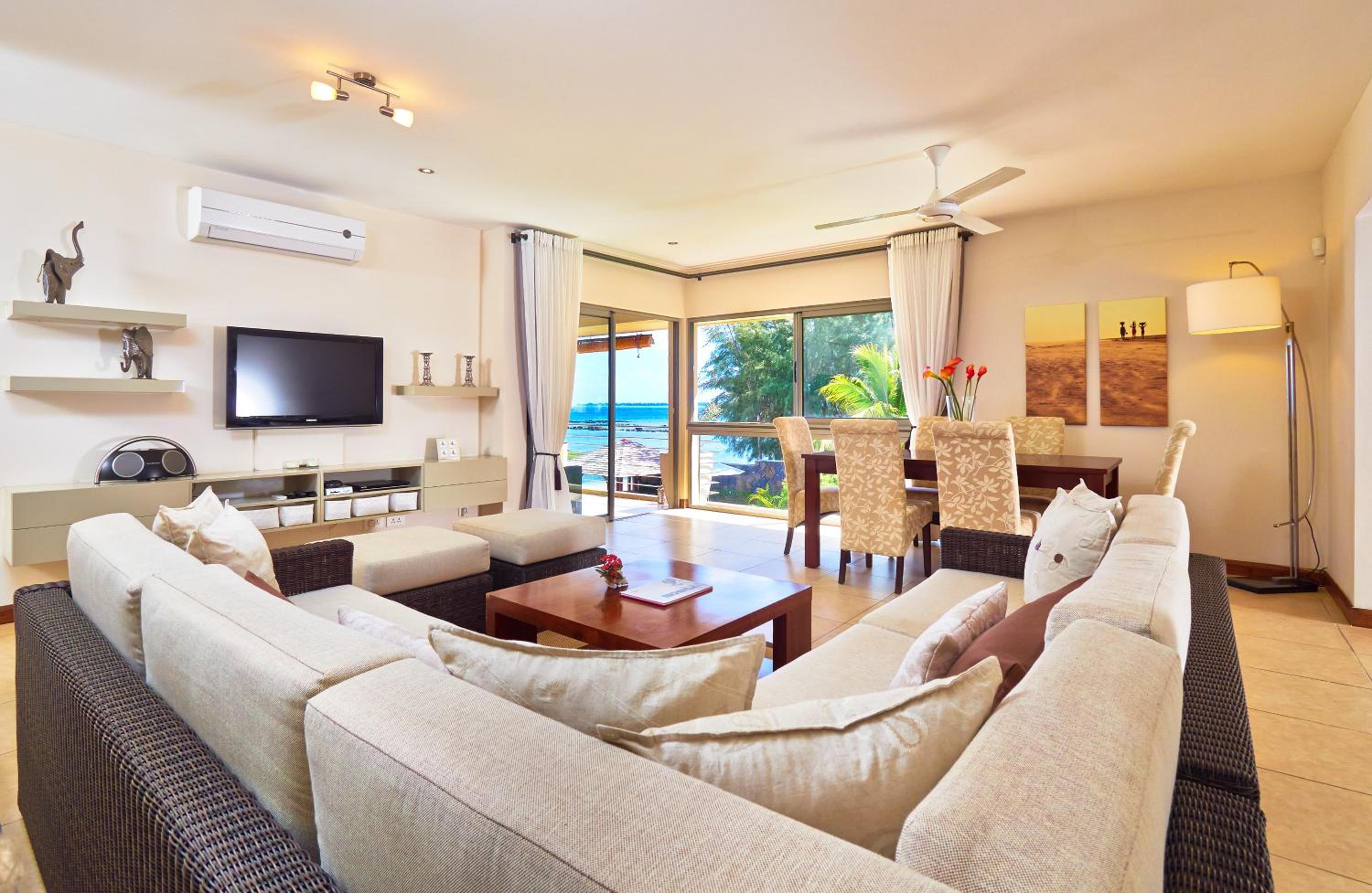 Bon Azur Beachfront Suites and Penthouses by Lov — снимок 2
