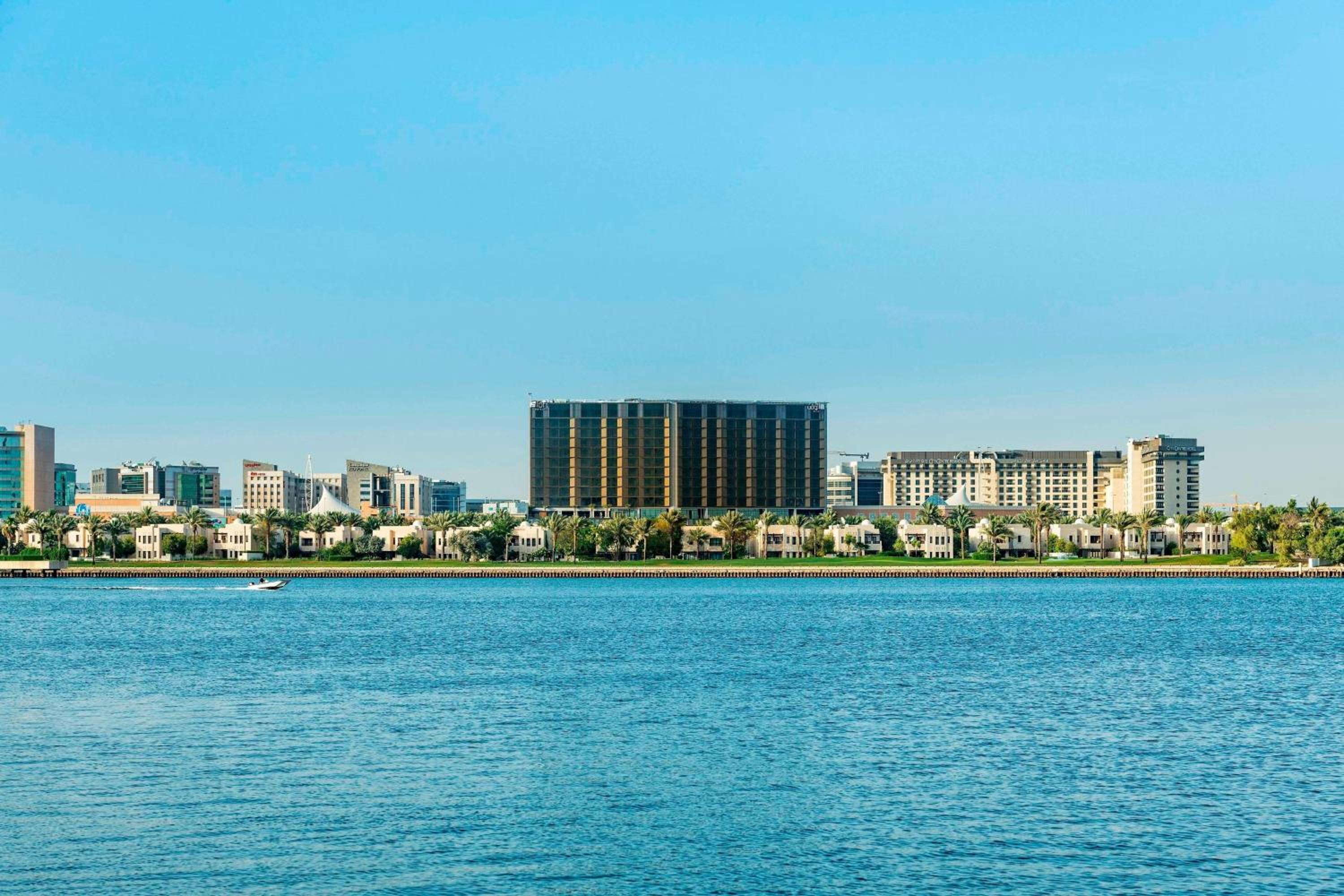 Aloft Dubai Creek, a Marriott Hotel — вид курорта