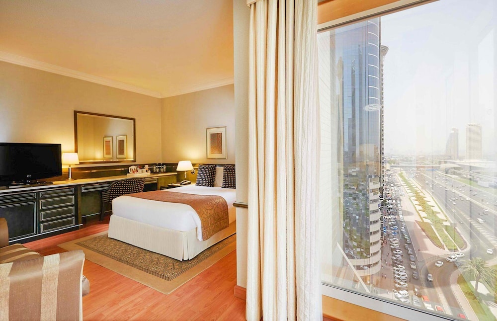 Crowne Plaza Dubai, an IHG Hotel — снимок 19