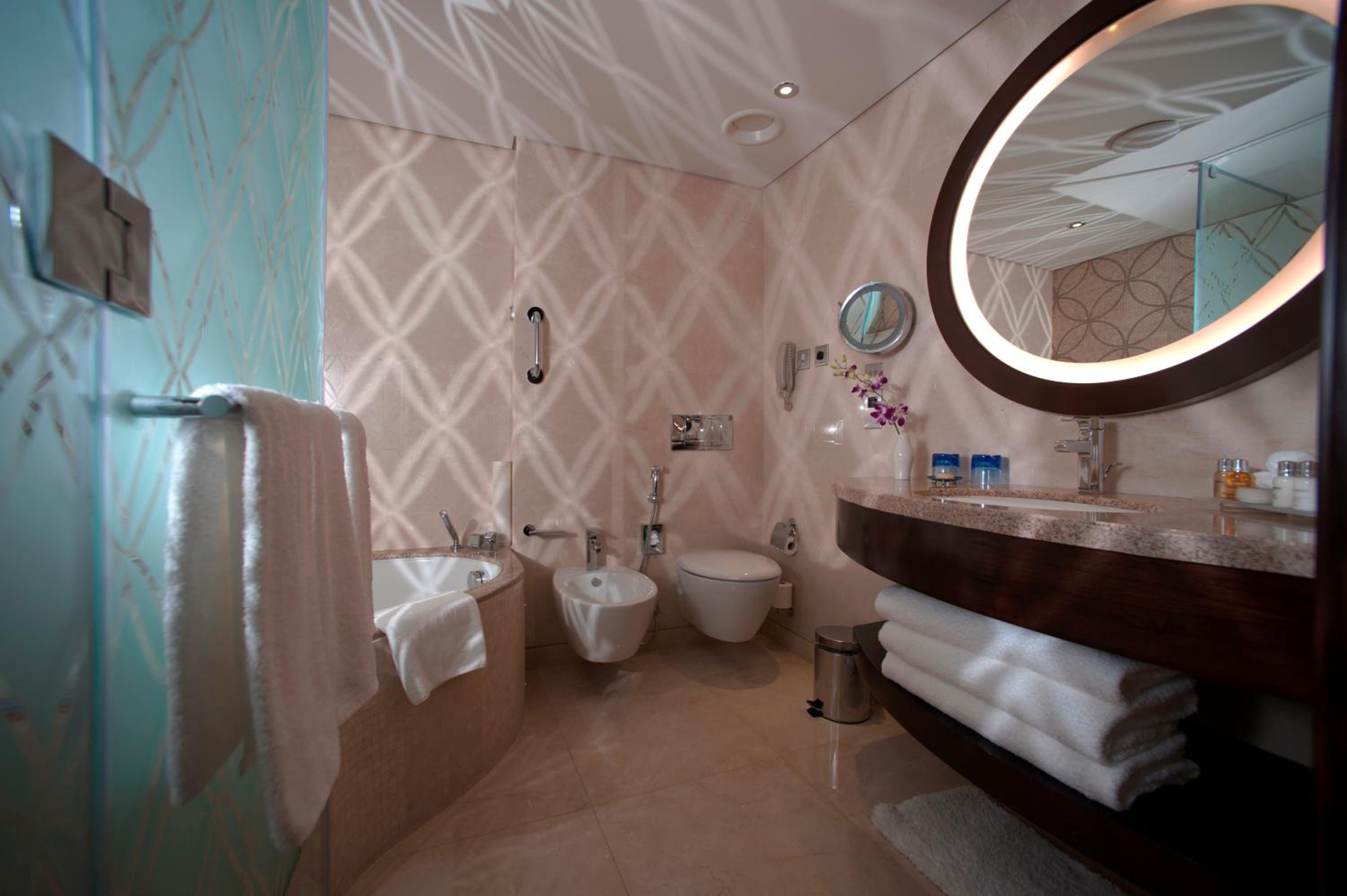 Crowne Plaza Dubai Deira, an IHG Hotel — снимок 24