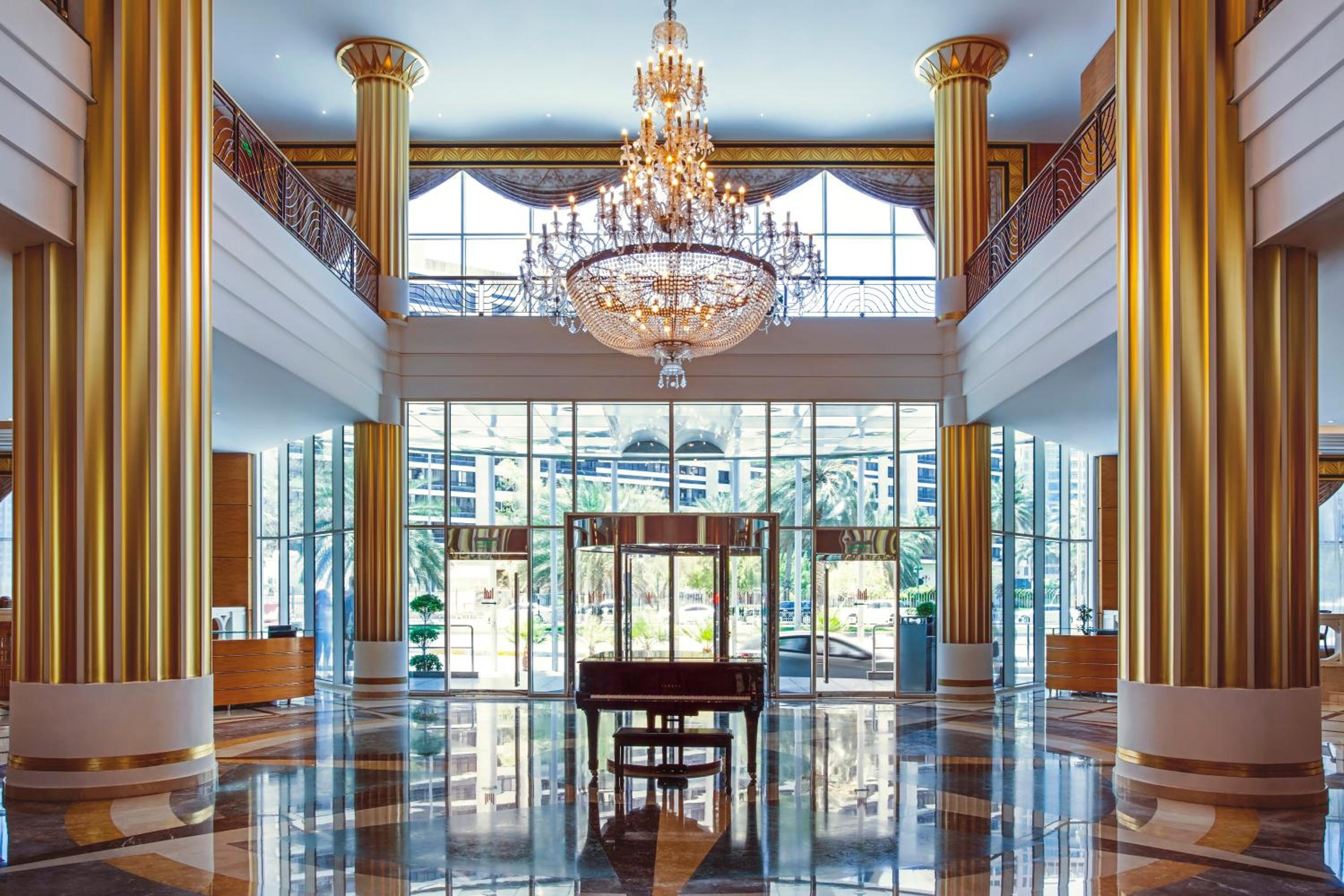 Corniche Hotel Abu Dhabi — снимок 2