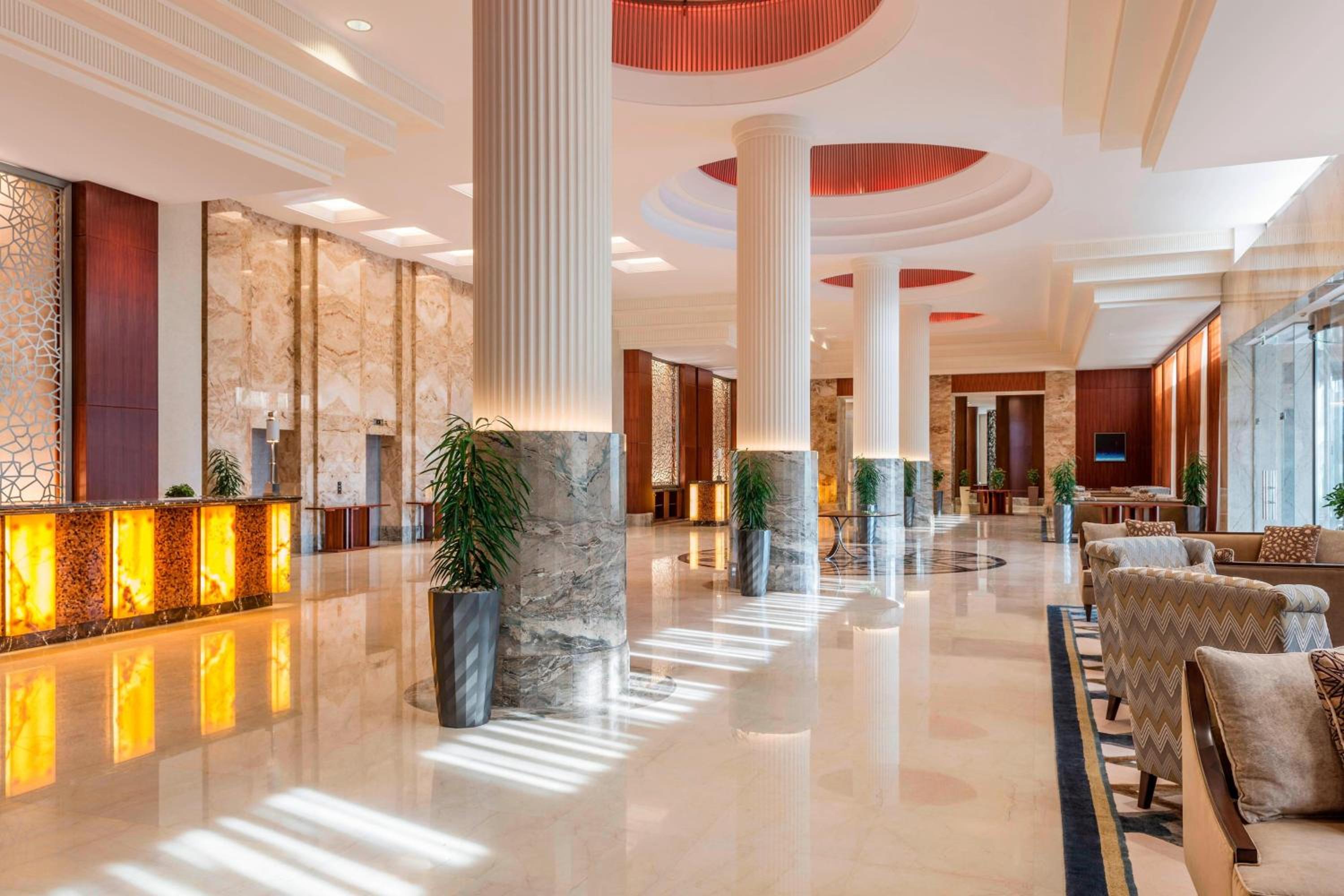 Sheraton Oman Hotel — снимок 11