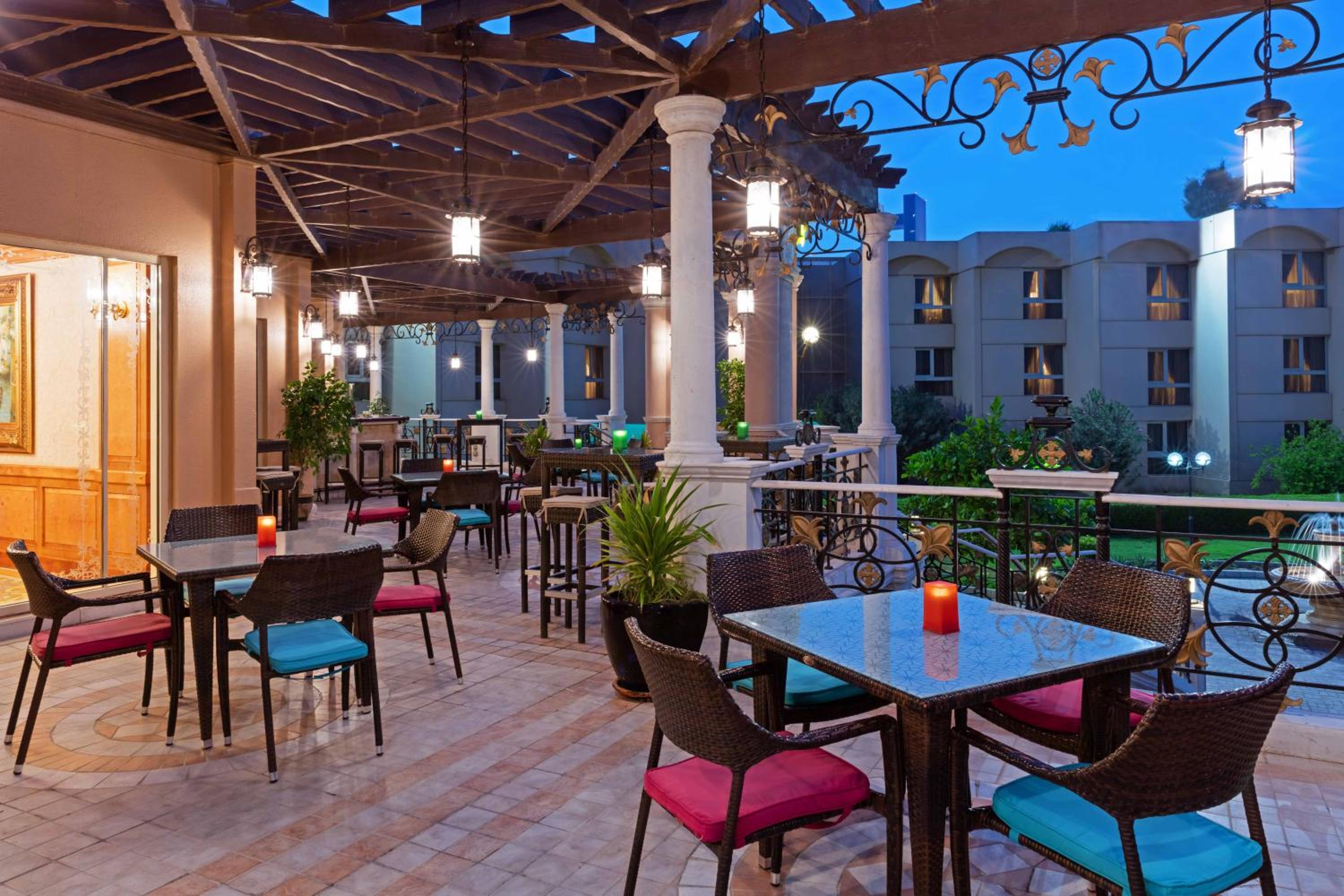 Crowne Plaza Bahrain, an IHG Hotel — снимок 14