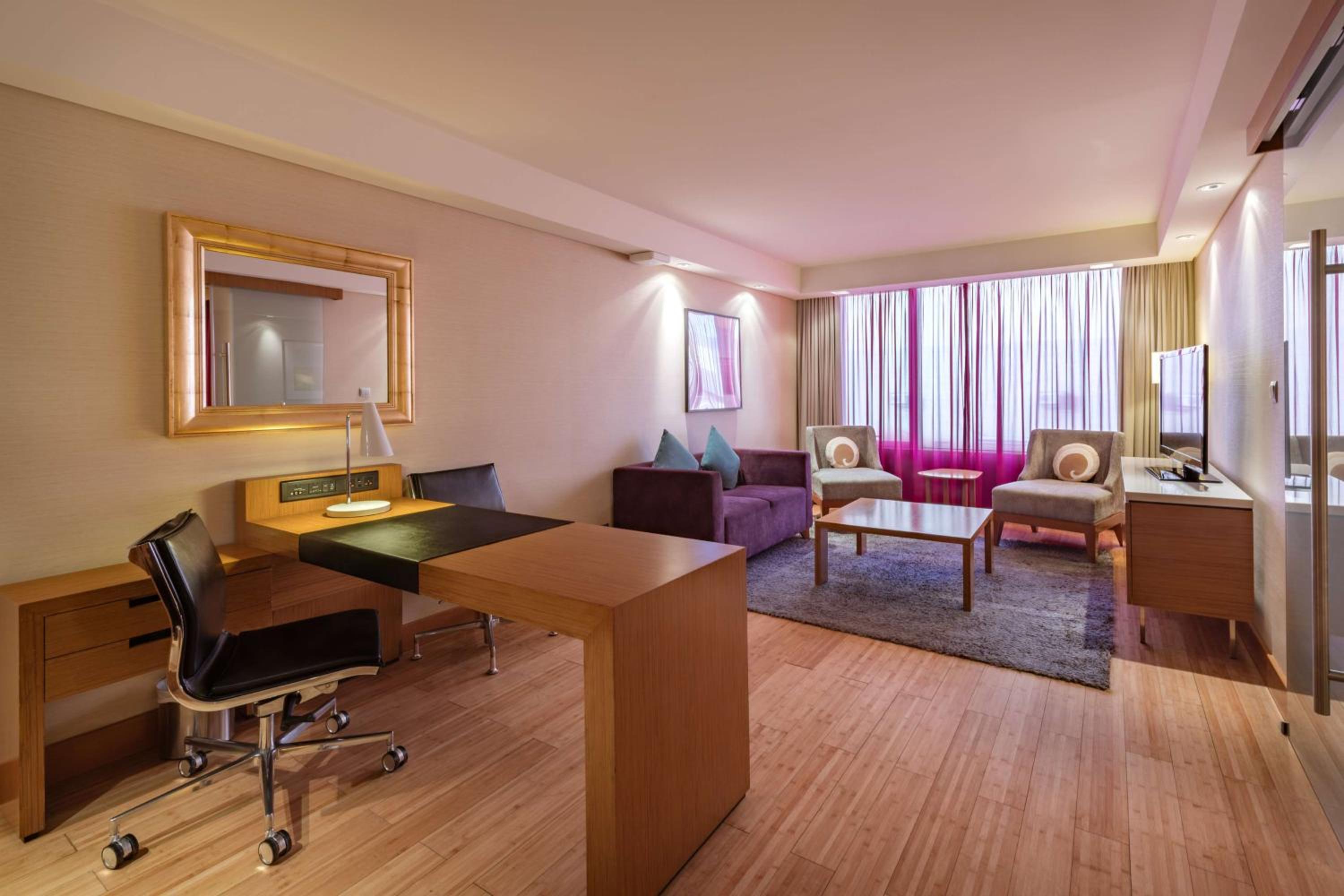 Radisson Blu Hotel, Kuwait — снимок 15