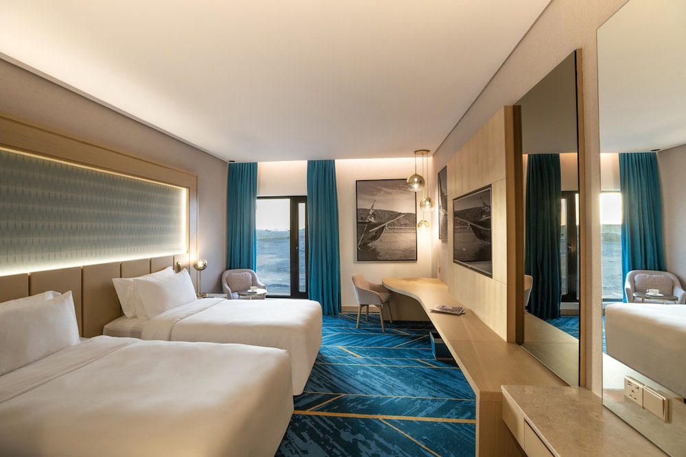 Avani Muscat Hotel & Suites — снимок 2
