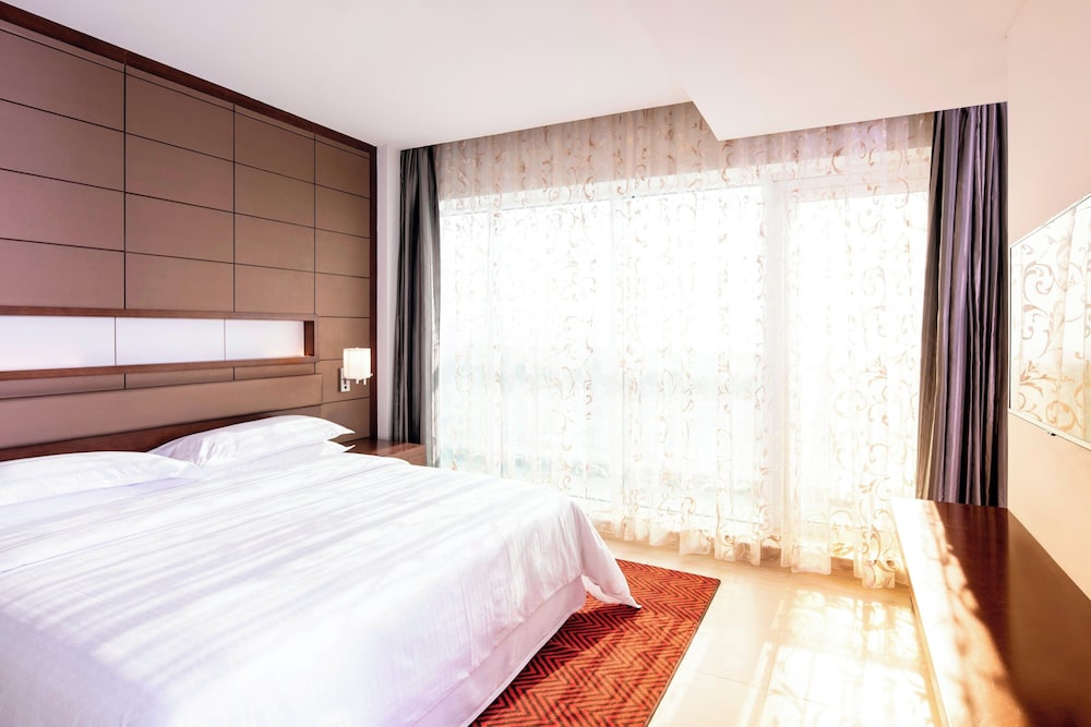 Four Points by Sheraton Sharjah — снимок 30