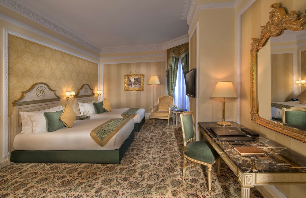 Royal Rose Hotel — снимок 10