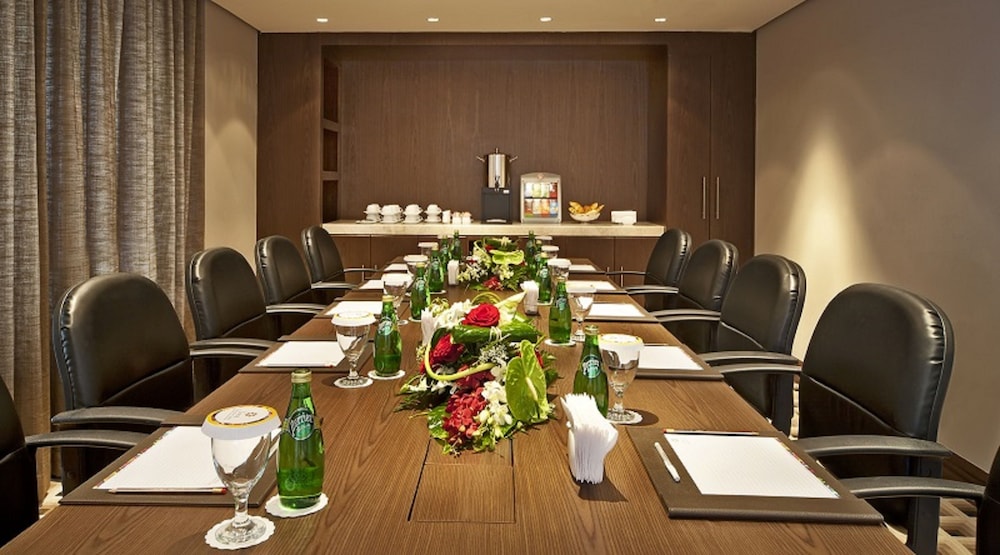 Oaks Liwa Executive Suites — снимок 12