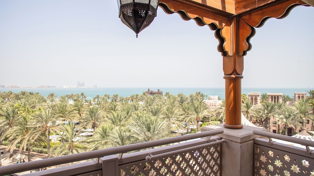 Jumeirah Al Qasr — снимок 18