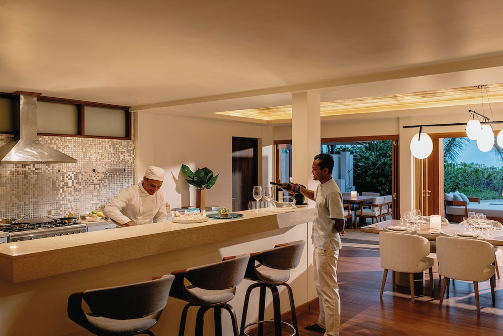 Huvafenfushi Maldives — снимок 24