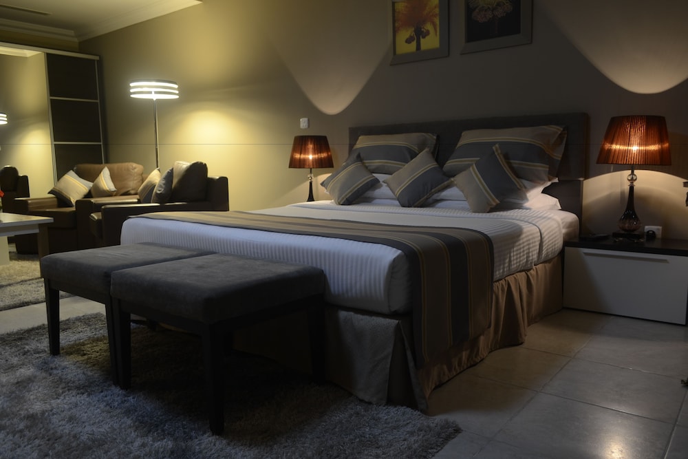Magnum Hotel & Suites West Bay — снимок 20