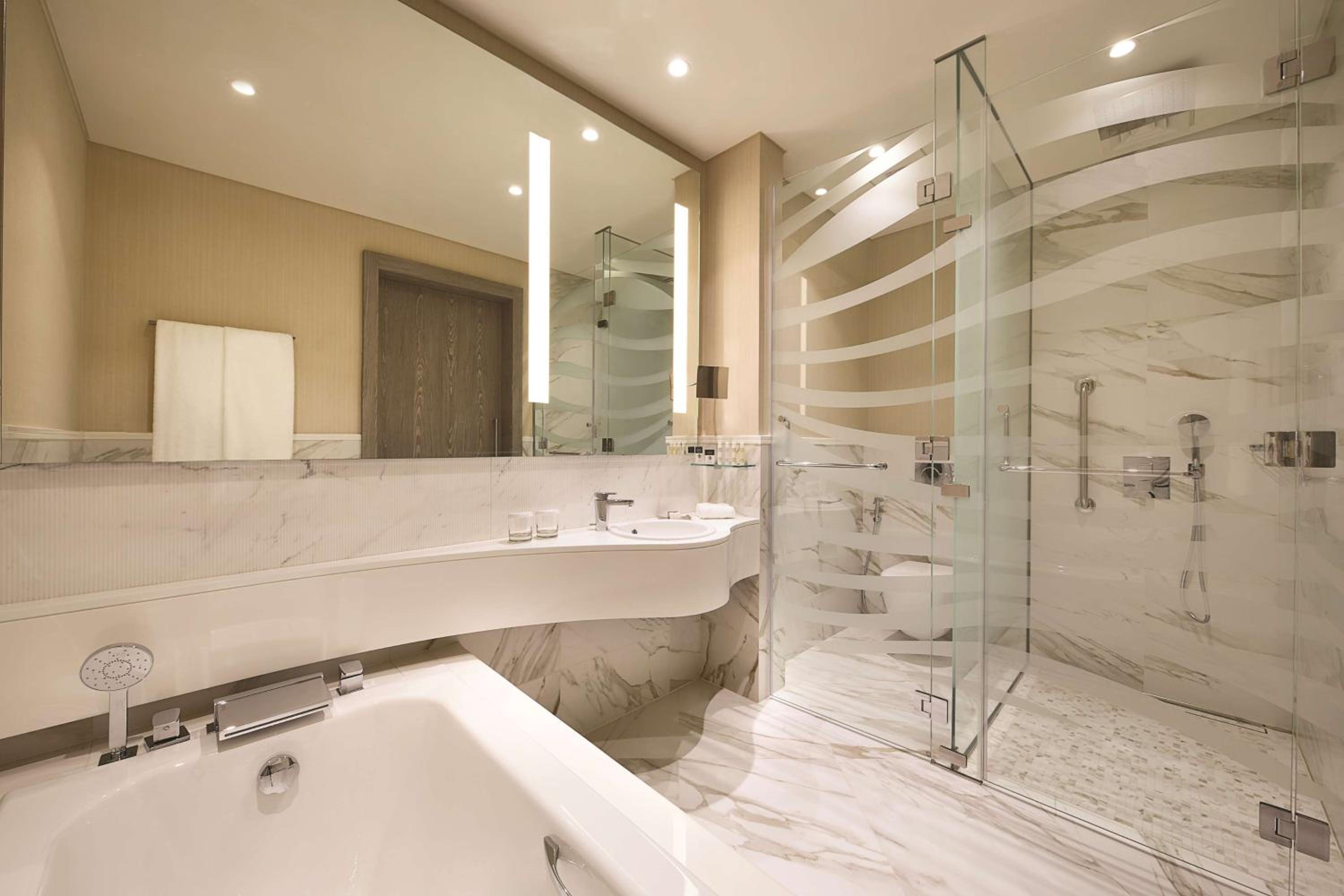 DoubleTree by Hilton Hotel Doha Old Town — снимок 27